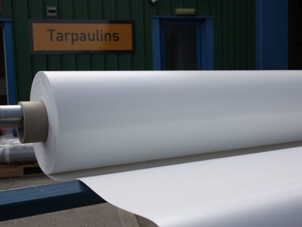 WHITE 900gsm PVC RAL 9016 Per Linear Metre
